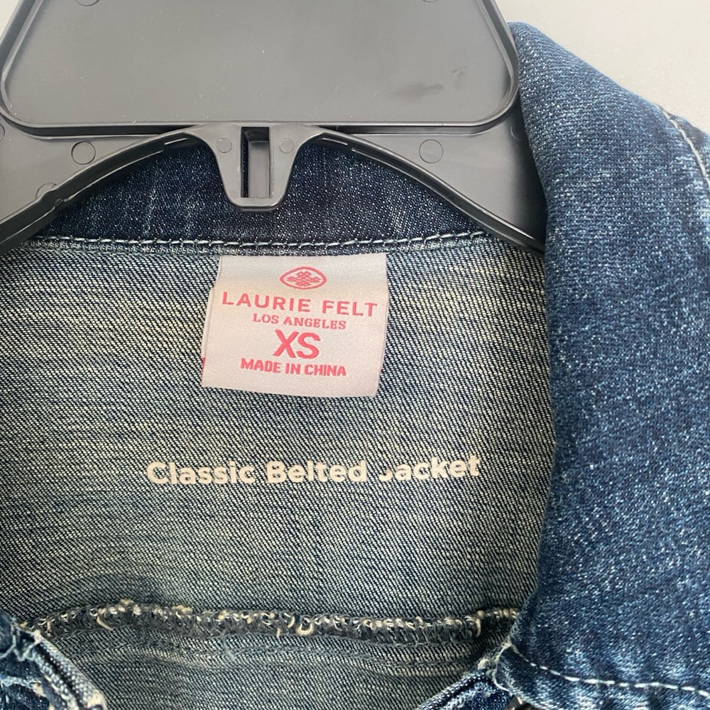 Laurie Felt Classic Belted Blue Denim Jacket - Picture 5 of 6